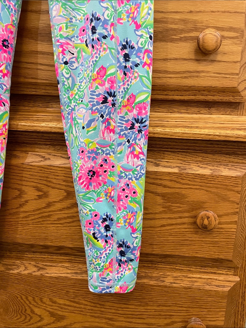 Lilly Pulitzer Luxletic M Blues-Pink Multi Floral Leggings. - Picture 4 of 5